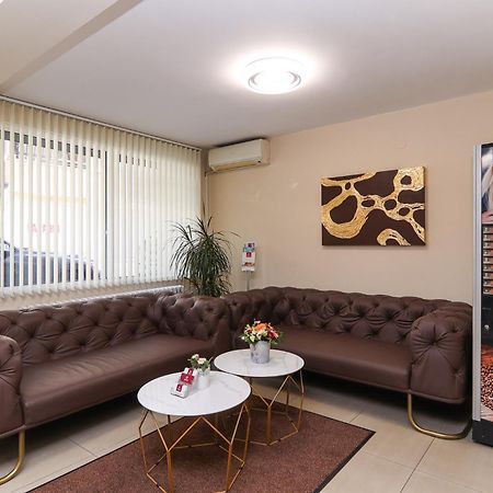 Family Hotel Madrid Sofie Exteriér fotografie