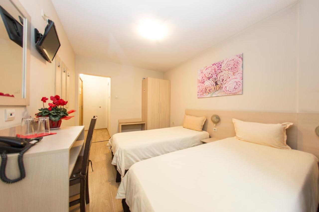 Family Hotel Madrid Sofie Exteriér fotografie
