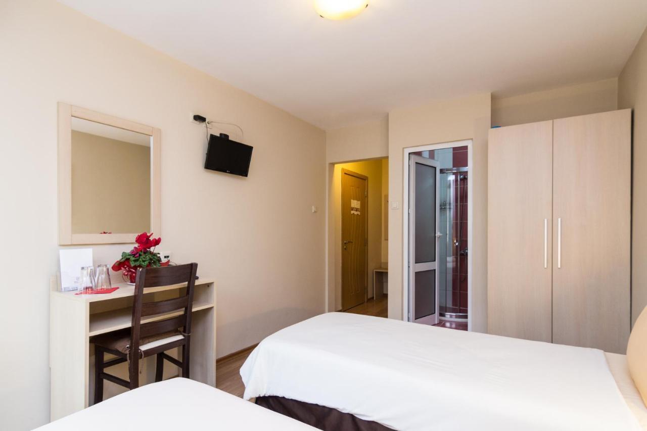 Family Hotel Madrid Sofie Exteriér fotografie