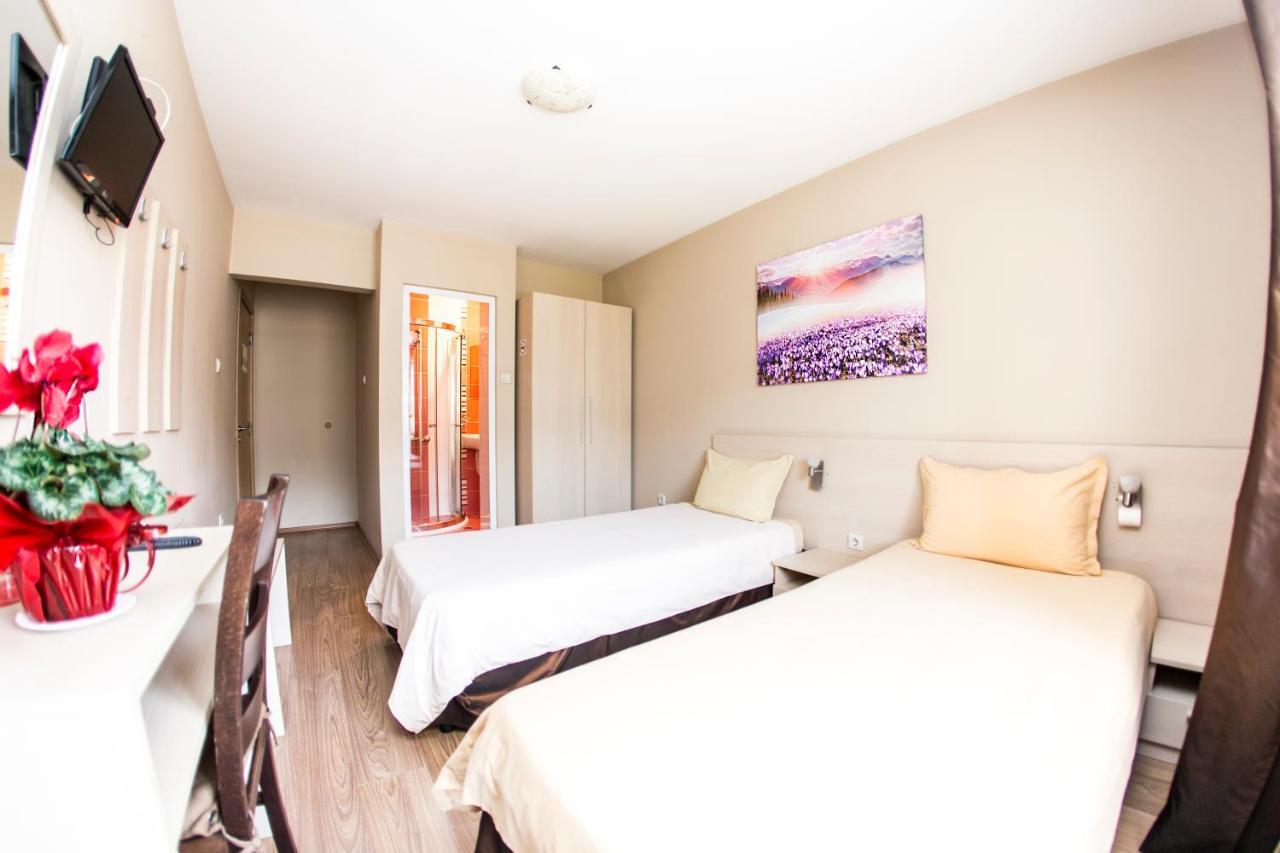 Family Hotel Madrid Sofie Exteriér fotografie